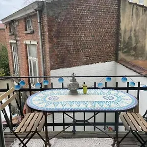 De Charme Dans Maison De Maitre Bruxelloise Bruselas
